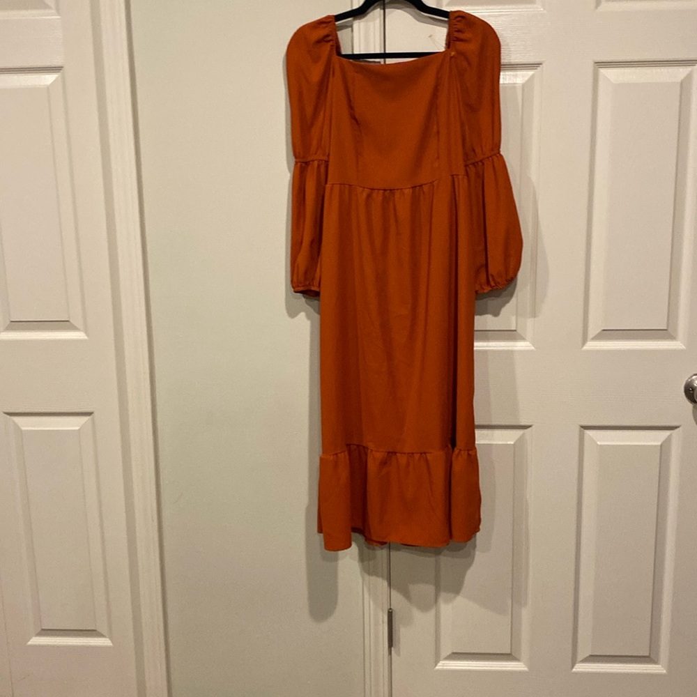 Medium orange midi shein dress